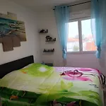 Neuf 80m2 +terrasse 100m Lejlighed *